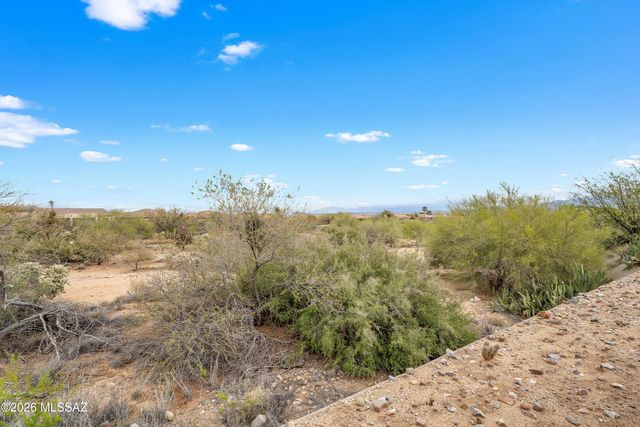 1012 W Mountain Stone Drive, Green Valley, AZ 85614