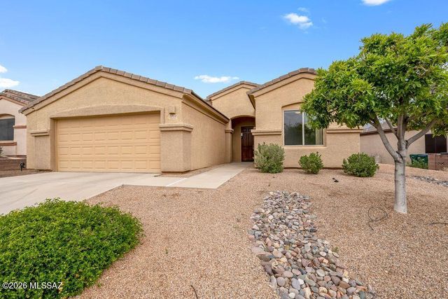 1012 W Mountain Stone Drive, Green Valley, AZ 85614