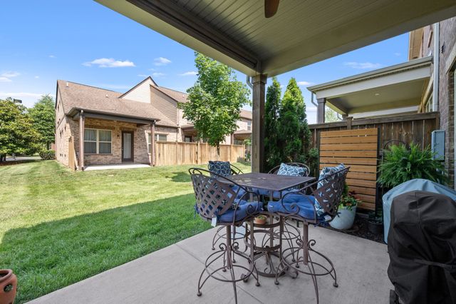 333 Coronado Pvt Cir, Hendersonville, TN 37075