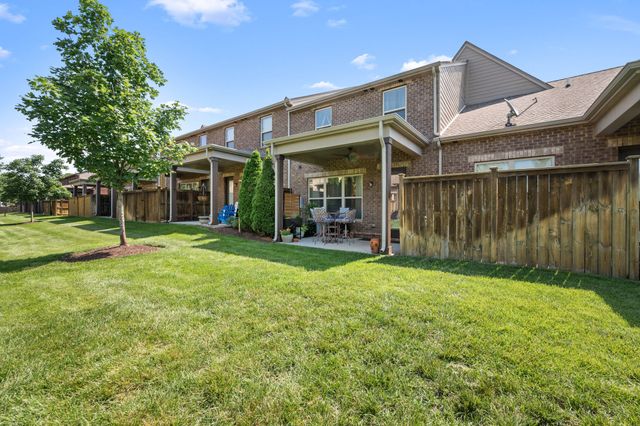 333 Coronado Pvt Cir, Hendersonville, TN 37075