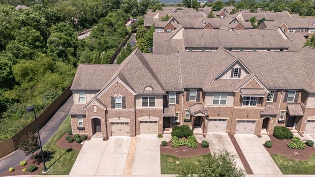 333 Coronado Pvt Cir, Hendersonville, TN 37075