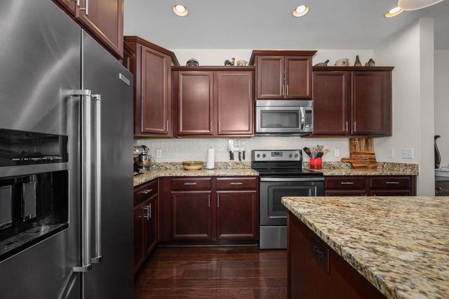 333 Coronado Pvt Cir, Hendersonville, TN 37075