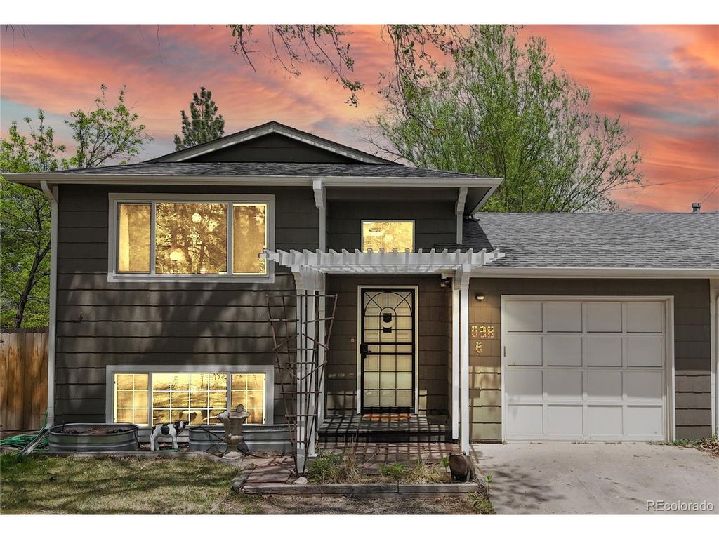 1038 Lamar St B, Lakewood, CO 80214