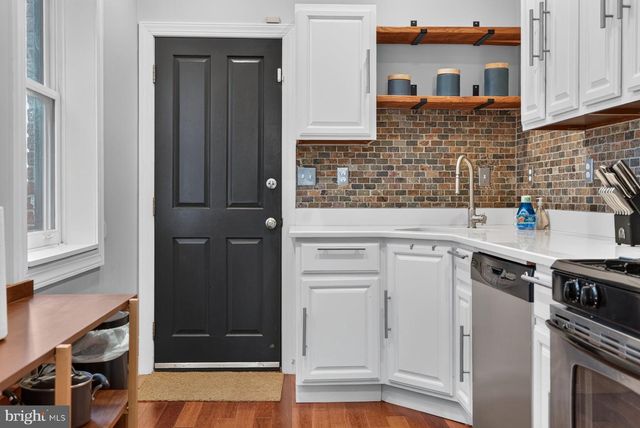 830 S LUZERNE AVE, Baltimore, MD 21224