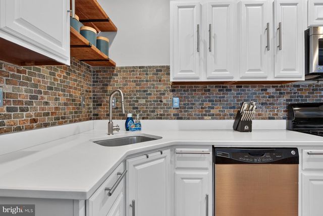 830 S LUZERNE AVE, Baltimore, MD 21224