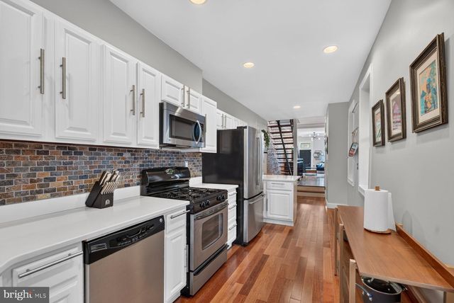 830 S LUZERNE AVE, Baltimore, MD 21224