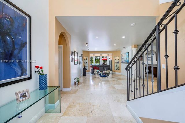 19520 SW 206th St, Miami, FL 33187