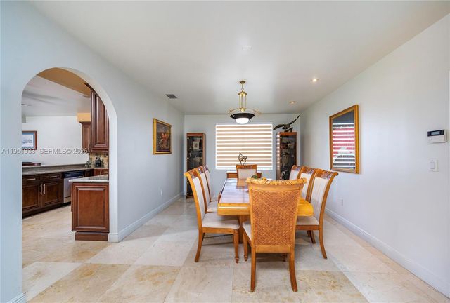 19520 SW 206th St, Miami, FL 33187