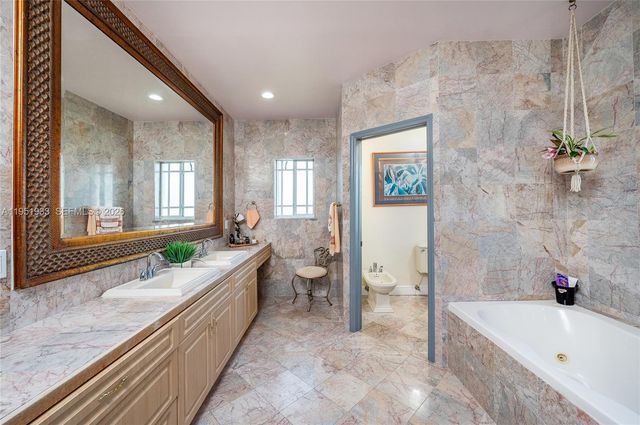 19520 SW 206th St, Miami, FL 33187