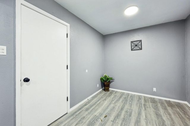 232 NW Jayellen Avenue, Burleson, TX 76028