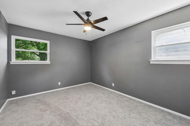 232 NW Jayellen Avenue, Burleson, TX 76028