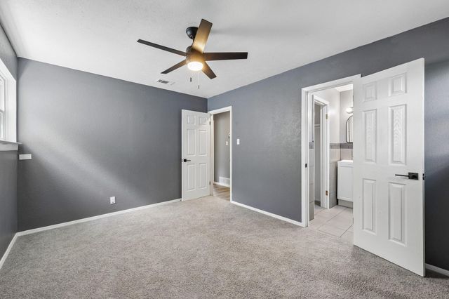 232 NW Jayellen Avenue, Burleson, TX 76028
