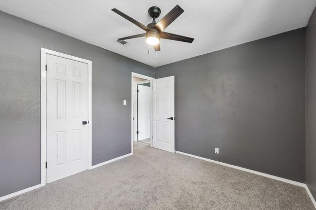 232 NW Jayellen Avenue, Burleson, TX 76028