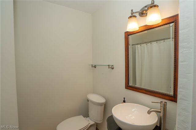 1423 Copley Meadows Drive, Copley, OH 44321