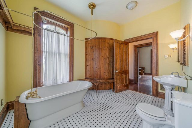 4760 STATE RD 91, Oshkosh, WI 54904