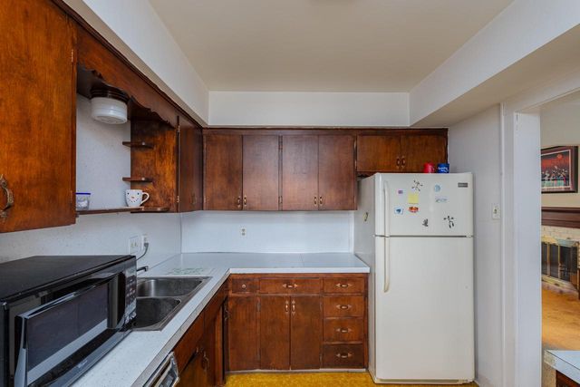 7312 5th AVENUE, Kenosha, WI 53143