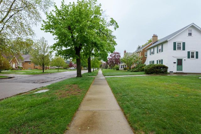 7312 5th AVENUE, Kenosha, WI 53143