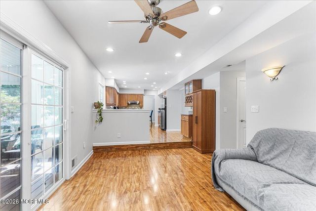 17 Monroe Lane, Jackson, NJ 08527