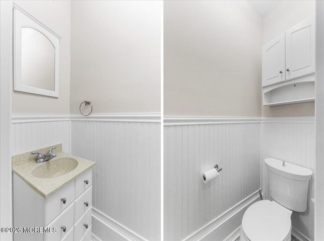 17 Monroe Lane, Jackson, NJ 08527