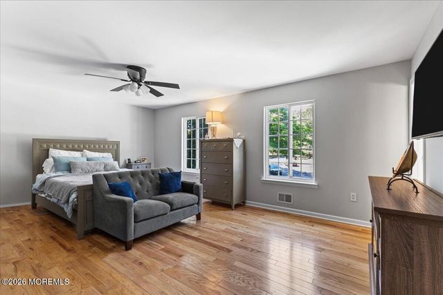17 Monroe Lane, Jackson, NJ 08527