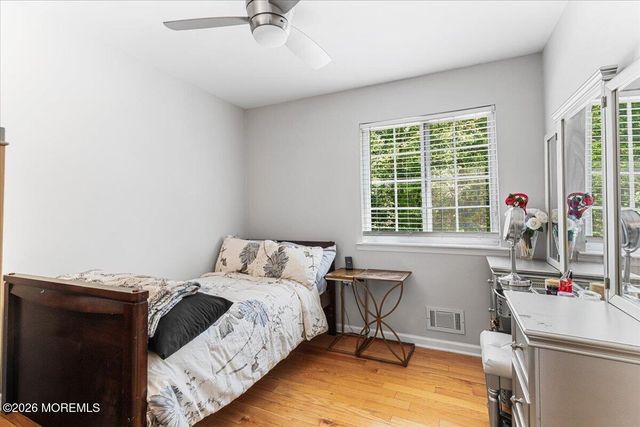 17 Monroe Lane, Jackson, NJ 08527