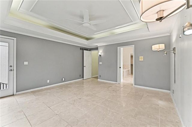 5529 Sleepy Hollow Drive, Parkville, MO 64152