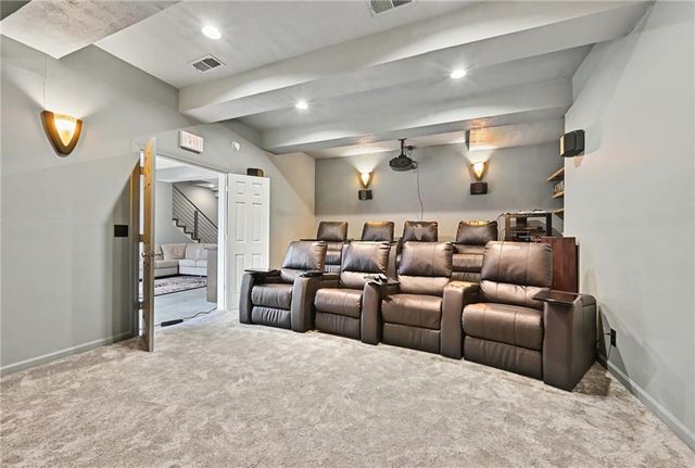 5529 Sleepy Hollow Drive, Parkville, MO 64152