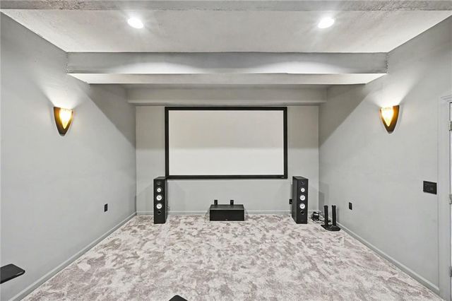 5529 Sleepy Hollow Drive, Parkville, MO 64152