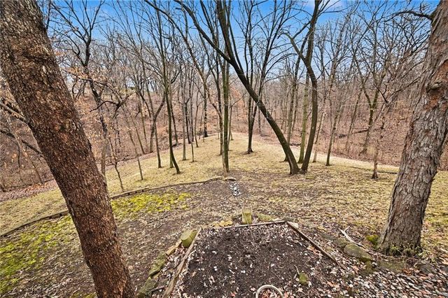 5529 Sleepy Hollow Drive, Parkville, MO 64152