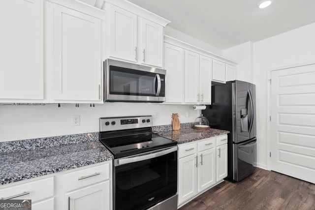 221 Sullivan Street, Hampton, GA 30228
