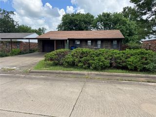 1217 Dove Hollow Drive, Tecumseh, OK 74873