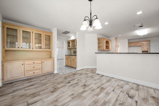 2801 Knotted Oaks Trail, Arlington, TX 76006