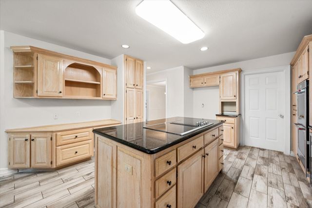 2801 Knotted Oaks Trail, Arlington, TX 76006