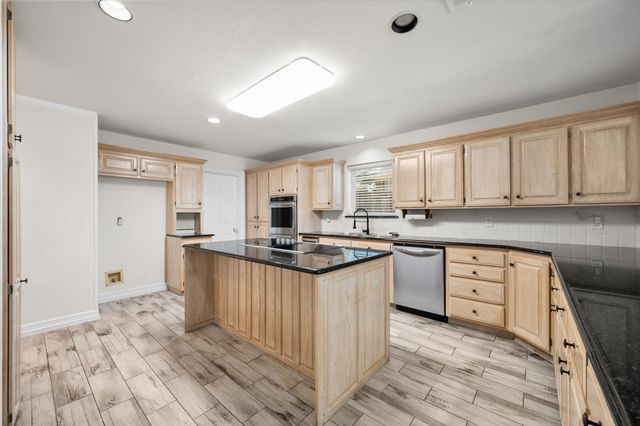 2801 Knotted Oaks Trail, Arlington, TX 76006