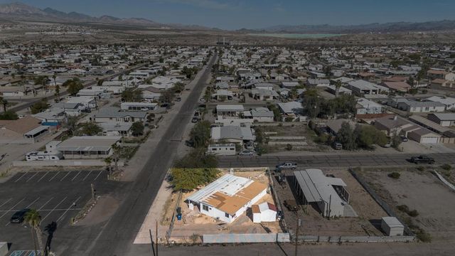 1270 Agate Avenue, Bullhead City, AZ 86442