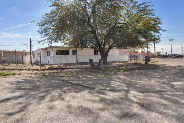 1270 Agate Avenue, Bullhead City, AZ 86442