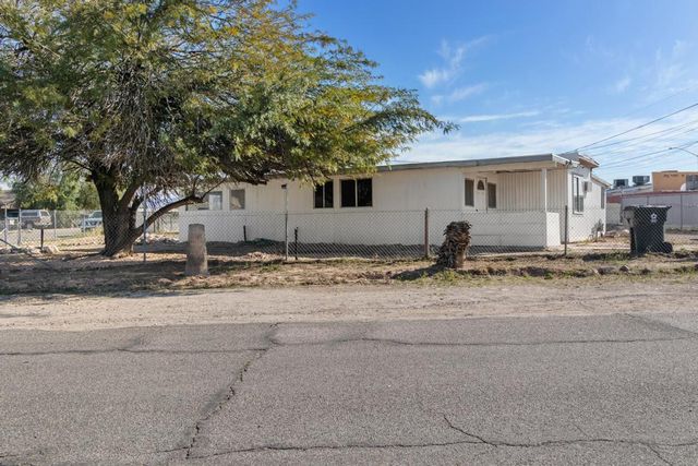1270 Agate Avenue, Bullhead City, AZ 86442