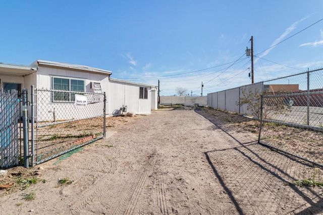 1270 Agate Avenue, Bullhead City, AZ 86442
