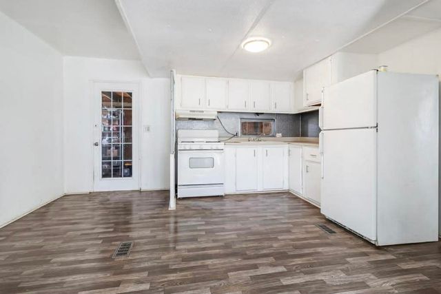 1270 Agate Avenue, Bullhead City, AZ 86442