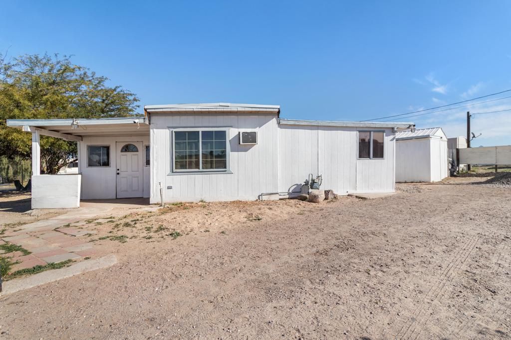 1270 Agate Avenue, Bullhead City, AZ 86442