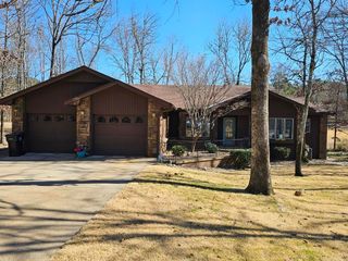 5 Minorca Way, Hot Springs Village, AR 71909