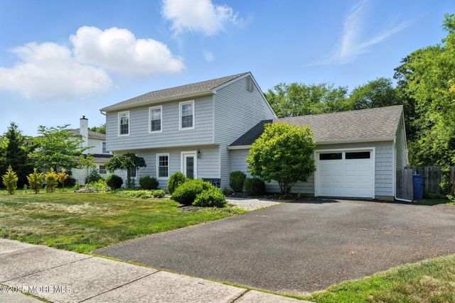 1072 Lake Placid Drive, Toms River, NJ 08753