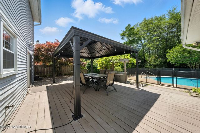 1072 Lake Placid Drive, Toms River, NJ 08753