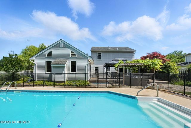 1072 Lake Placid Drive, Toms River, NJ 08753