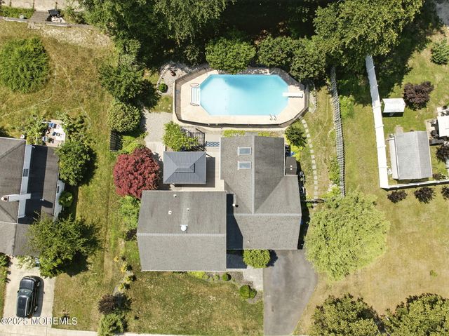1072 Lake Placid Drive, Toms River, NJ 08753