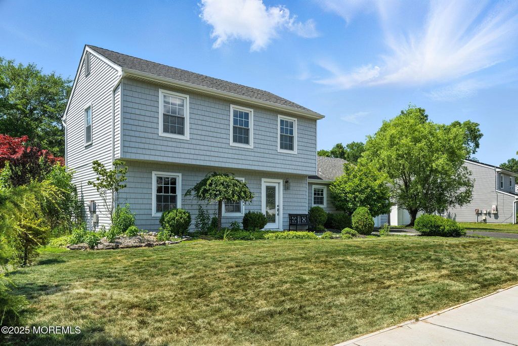 1072 Lake Placid Drive, Toms River, NJ 08753