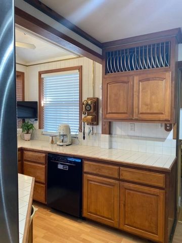 297 Sherwood Dr, Rockport, TX 78382