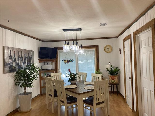 297 Sherwood Dr, Rockport, TX 78382