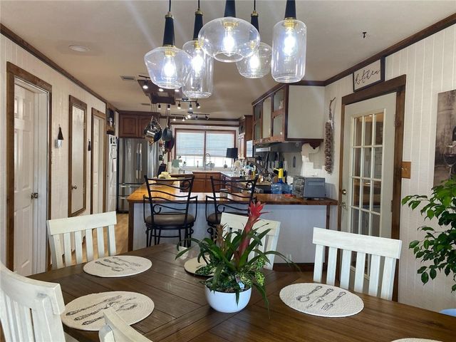 297 Sherwood Dr, Rockport, TX 78382