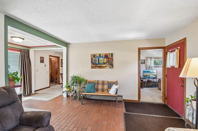 1824 9th Street, White Bear Lake, MN 55110